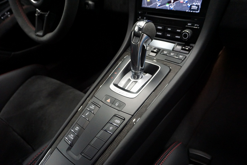 ポルシェ 911(Type991) GT2RS Weissach package  中古車