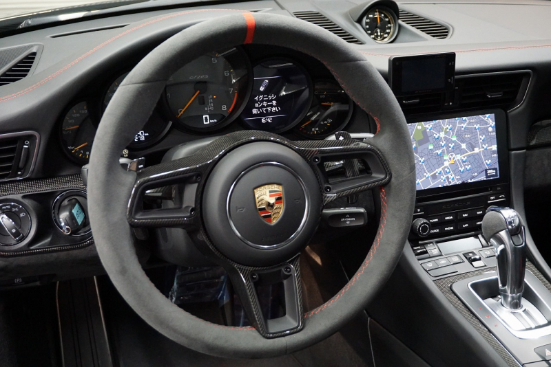 ポルシェ 911(Type991) GT2RS Weissach package  中古車