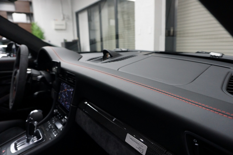 ポルシェ 911(Type991) GT2RS Weissach package  中古車