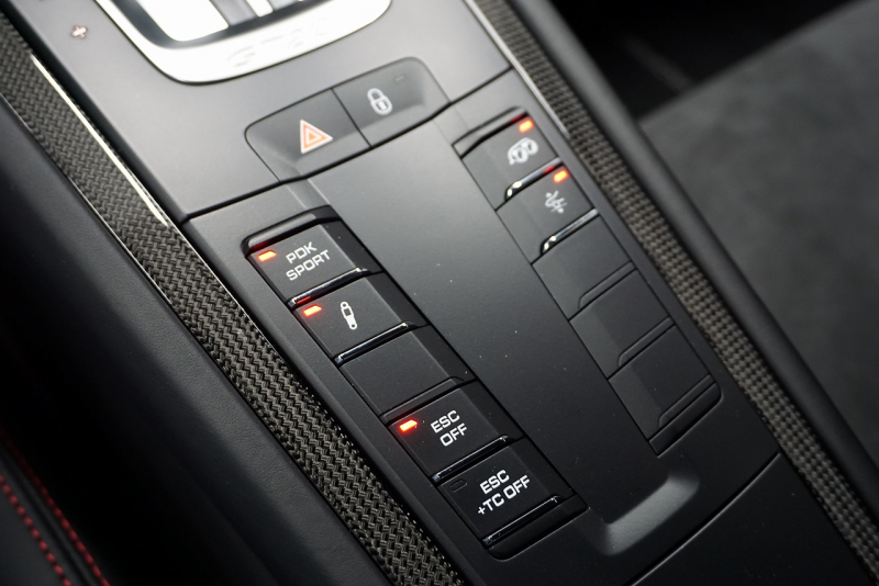 ポルシェ 911(Type991) GT2RS Weissach package  中古車