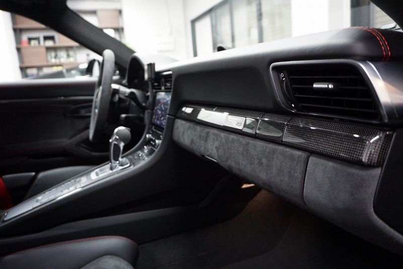 ポルシェ 911(Type991) GT2RS Weissach package  中古車