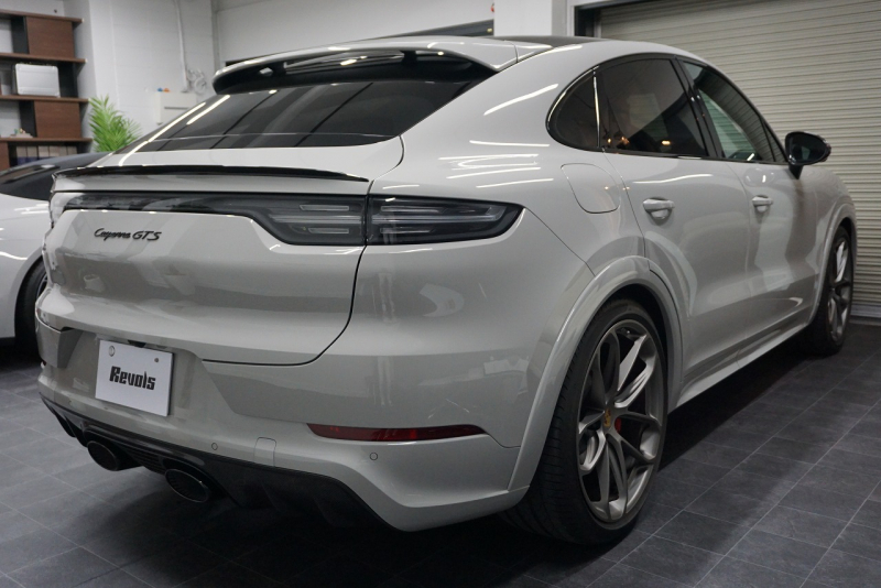 ポルシェ カイエン Cayenne GTS Coupe  Lightweight Sport Package Carbon  中古車