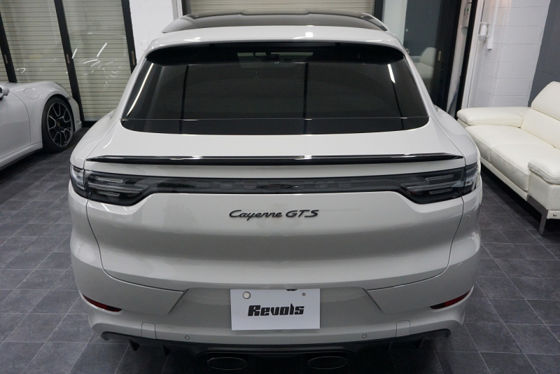 ポルシェ カイエン Cayenne GTS Coupe  Lightweight Sport Package Carbon  中古車