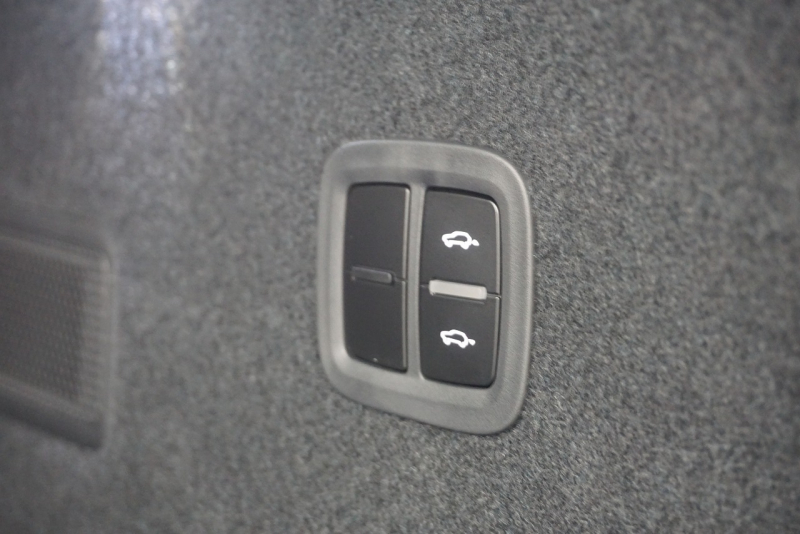 ポルシェ カイエン Cayenne GTS Coupe  Lightweight Sport Package Carbon  中古車