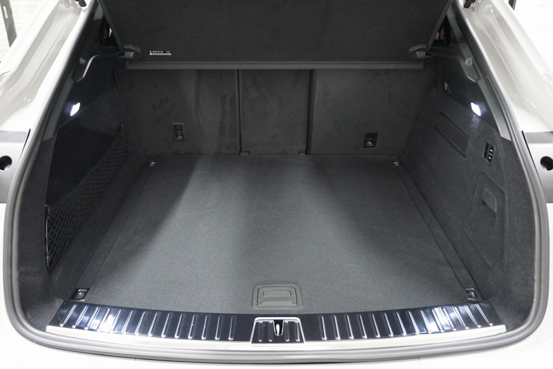 ポルシェ カイエン Cayenne GTS Coupe  Lightweight Sport Package Carbon  中古車