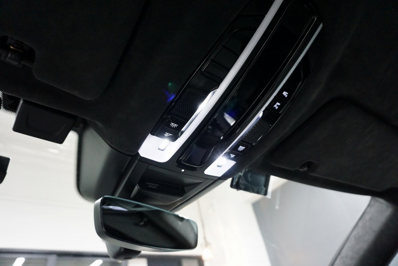 ポルシェ カイエン Cayenne GTS Coupe  Lightweight Sport Package Carbon  中古車