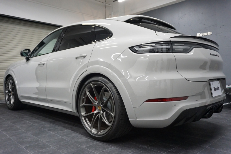 ポルシェ カイエン Cayenne GTS Coupe  Lightweight Sport Package Carbon  中古車