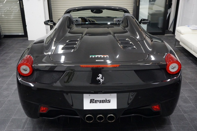フェラーリ 458スパイダー 2015年最終年式正規ディーラー車 LEDカーボンステア ドライバーズゾーンカーボン  中古車