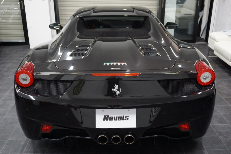 フェラーリ 458スパイダー 2015年最終年式正規ディーラー車 LEDカーボンステア ドライバーズゾーンカーボン  中古車
