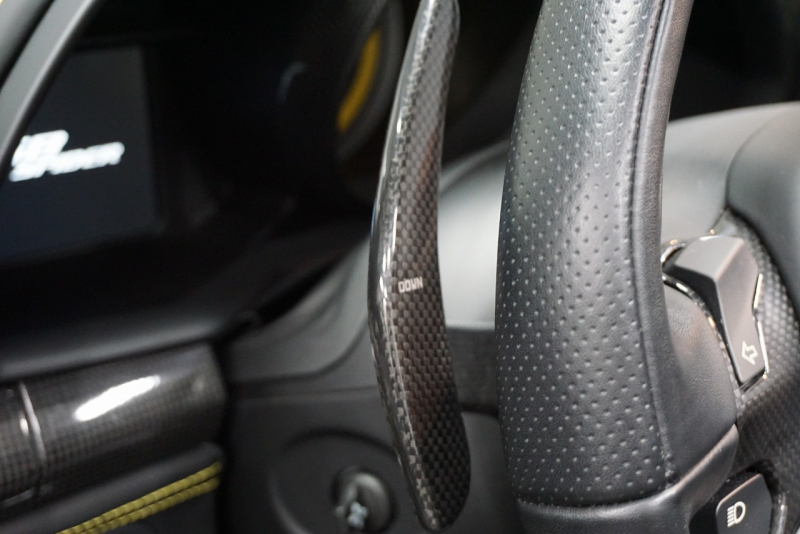 フェラーリ 458スパイダー 2015年最終年式正規ディーラー車 LEDカーボンステア ドライバーズゾーンカーボン  中古車