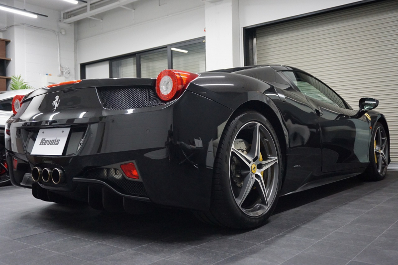 フェラーリ 458スパイダー 2015年最終年式正規ディーラー車 LEDカーボンステア ドライバーズゾーンカーボン  中古車