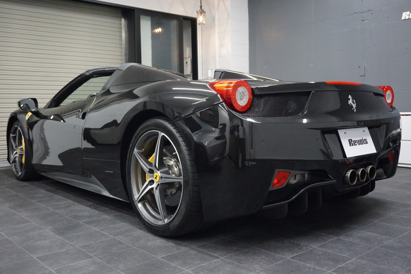 フェラーリ 458スパイダー 2015年最終年式正規ディーラー車 LEDカーボンステア ドライバーズゾーンカーボン  中古車