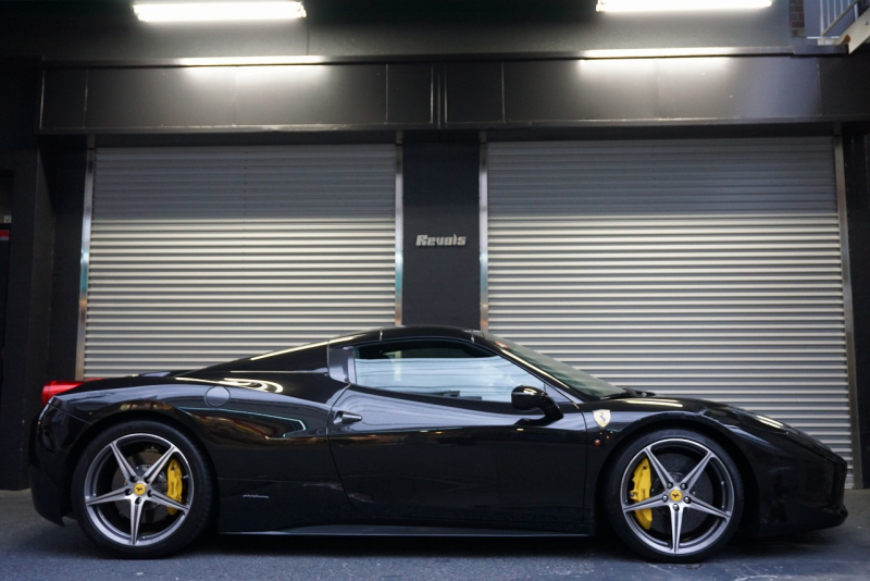 フェラーリ 458スパイダー 2015年最終年式正規ディーラー車 LEDカーボンステア ドライバーズゾーンカーボン  中古車