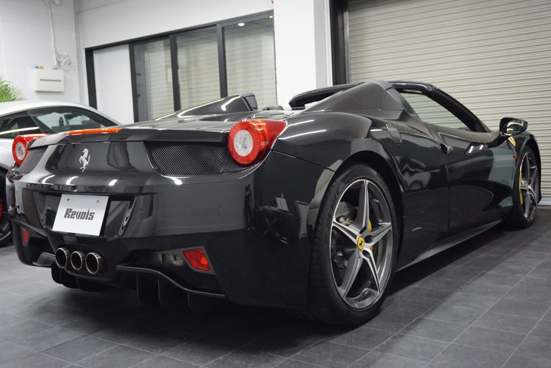 フェラーリ 458スパイダー 2015年最終年式正規ディーラー車 LEDカーボンステア ドライバーズゾーンカーボン  中古車