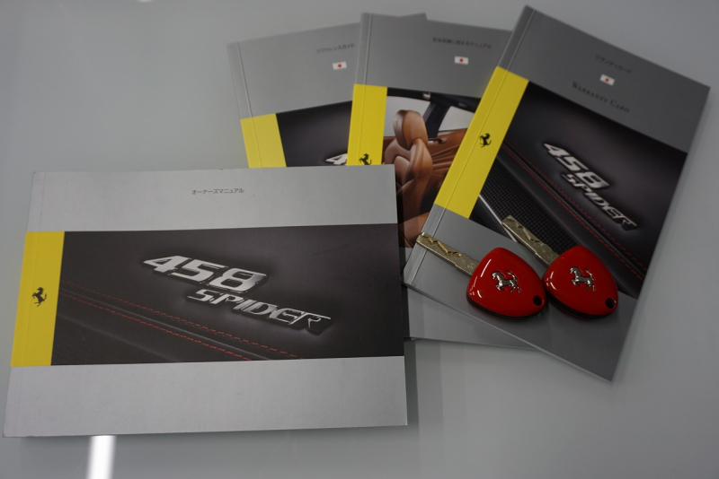 フェラーリ 458スパイダー 2015年最終年式正規ディーラー車 LEDカーボンステア ドライバーズゾーンカーボン  中古車