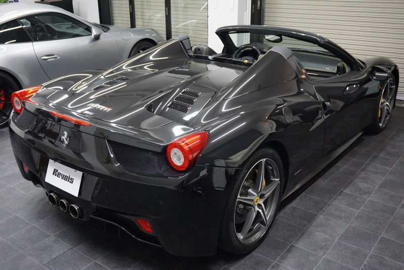 フェラーリ 458スパイダー 2015年最終年式正規ディーラー車 LEDカーボンステア ドライバーズゾーンカーボン  中古車
