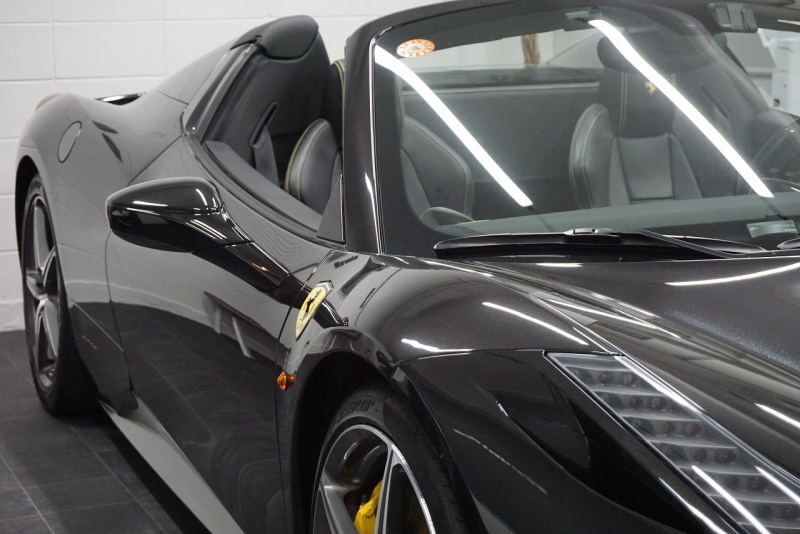 フェラーリ 458スパイダー 2015年最終年式正規ディーラー車 LEDカーボンステア ドライバーズゾーンカーボン  中古車