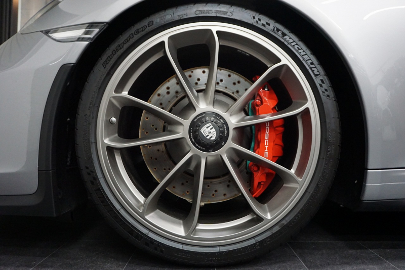 ポルシェ 911(Type991.2) GT3 (991.2)Touring Package スポーツクロノ フロントリフト  中古車