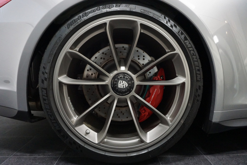 ポルシェ 911(Type991.2) GT3 (991.2)Touring Package スポーツクロノ フロントリフト  中古車