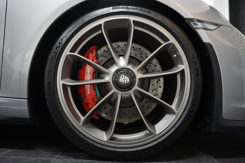 ポルシェ 911(Type991.2) GT3 (991.2)Touring Package スポーツクロノ フロントリフト  中古車