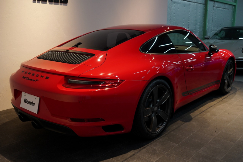 ポルシェ 911(Type991.2) Carrera T 日本未導入モデル7MT ショートシフト スポーツエグゾースト Bカメラ カーボンバケットチェック柄 ガーズレッド  中古車