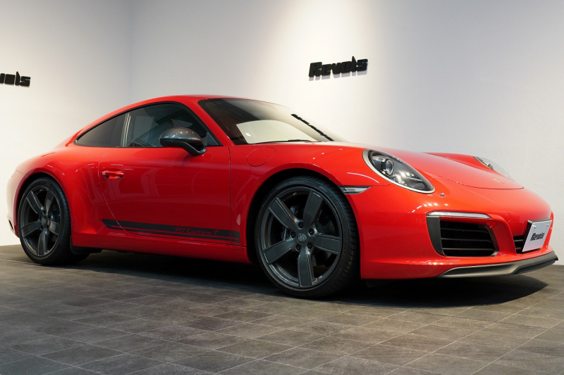 ポルシェ 911(Type991.2) Carrera T 日本未導入モデル7MT ショートシフト スポーツエグゾースト Bカメラ カーボンバケットチェック柄 ガーズレッド  中古車