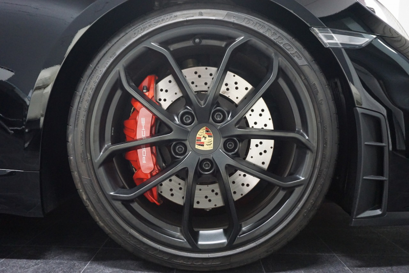 ポルシェ 718スパイダー Boxster Spyder  6MT スパイダークラシックインテリア LEDヘッドライト ブラック 中古車 中古車