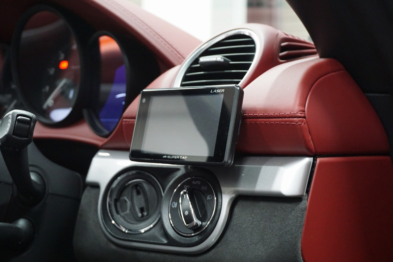 ポルシェ 718スパイダー Boxster Spyder  6MT スパイダークラシックインテリア LEDヘッドライト ブラック 中古車 中古車