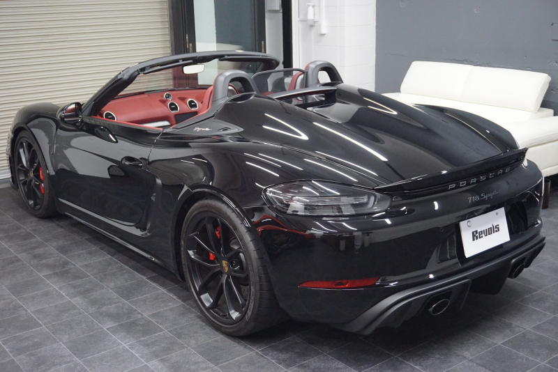 ポルシェ 718スパイダー Boxster Spyder  6MT スパイダークラシックインテリア LEDヘッドライト ブラック 中古車 中古車