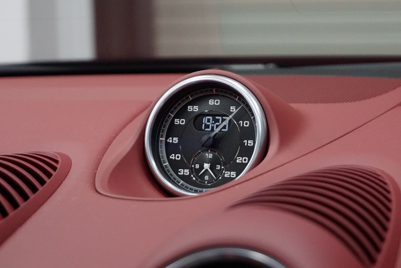 ポルシェ 718スパイダー Boxster Spyder  6MT スパイダークラシックインテリア LEDヘッドライト ブラック 中古車 中古車