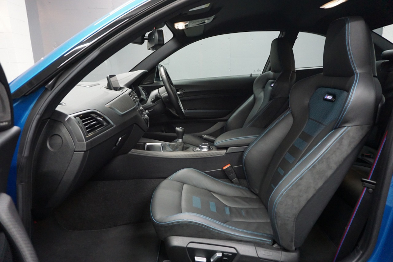 BMW 2シリーズ M2 中古車 中古車