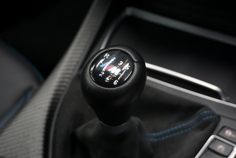 BMW 2シリーズ M2 中古車 中古車