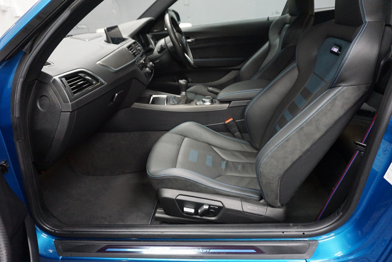 BMW 2シリーズ M2 中古車 中古車