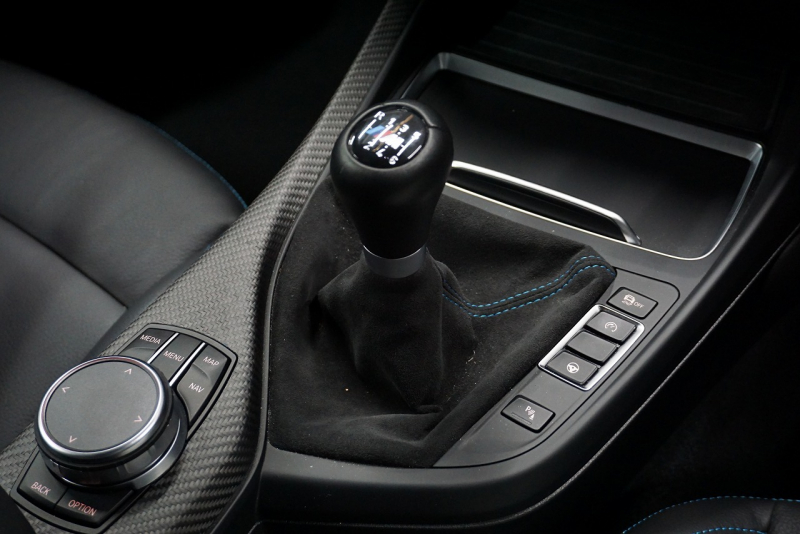 BMW 2シリーズ M2 中古車 中古車