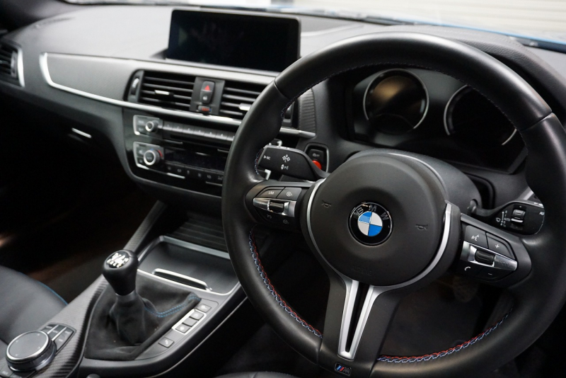 BMW 2シリーズ M2 中古車 中古車