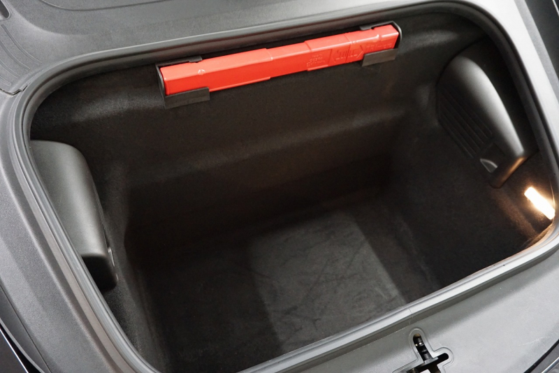 ポルシェ 911(Type991.1) GTS Cabriolet  7MT  オールレザーインテリア 日本仕様変更済 中古車 中古車