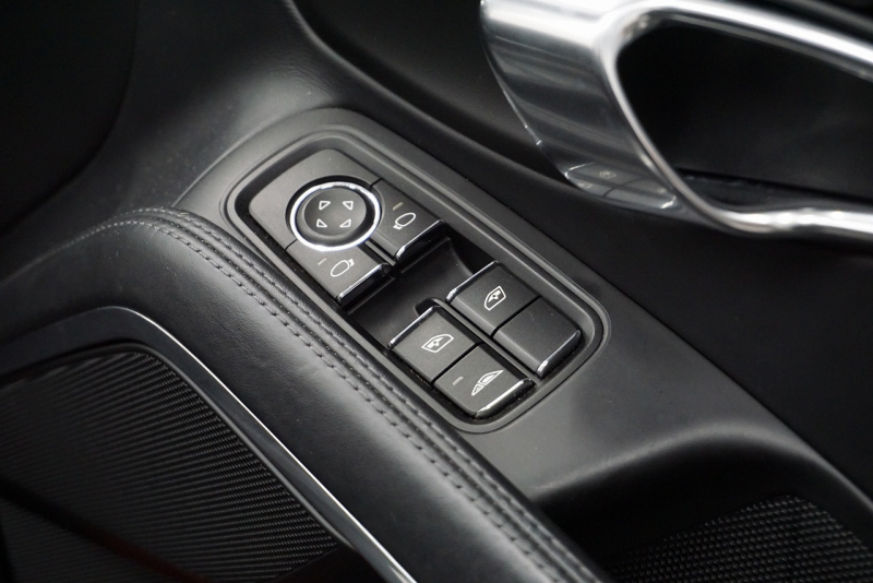 ポルシェ 911(Type991.1) GTS Cabriolet  7MT  オールレザーインテリア 日本仕様変更済 中古車 中古車