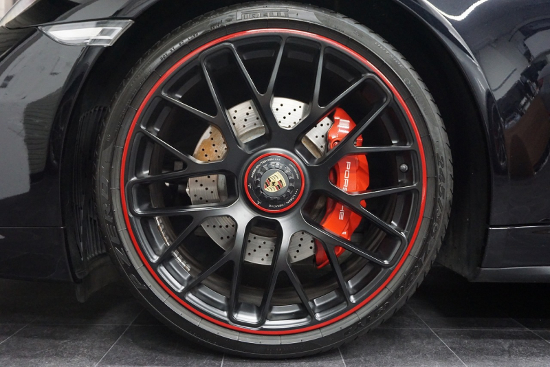 ポルシェ 911(Type991.1) GTS Cabriolet  7MT  オールレザーインテリア 日本仕様変更済 中古車 中古車