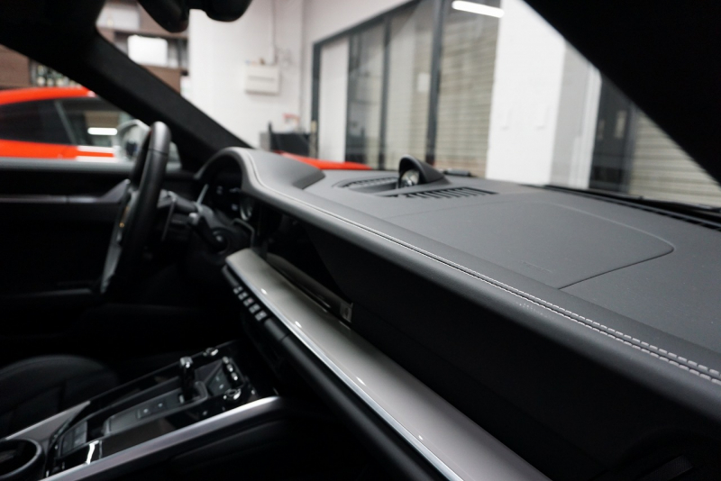 ポルシェ 911(Type992) Carrera  S 正規D車左H PCCB SR スポーツクロノ  スポーツエグゾースト OP6,100,000 OVER  中古車