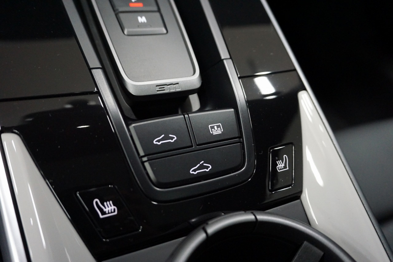 ポルシェ 911(Type992) Carrera  S 正規D車左H PCCB SR スポーツクロノ  スポーツエグゾースト OP6,100,000 OVER  中古車