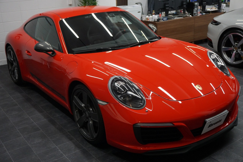 ポルシェ 911(Type991.2) Carrera T 日本未導入モデル7MT ショートシフト スポーツエグゾースト カーボンバケットチェック柄 ガーズレッド  中古車