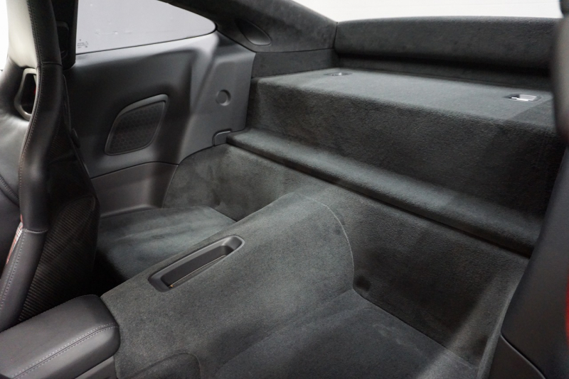 ポルシェ 911(Type991.2) Carrera T 日本未導入モデル7MT ショートシフト スポーツエグゾースト カーボンバケットチェック柄 ガーズレッド  中古車