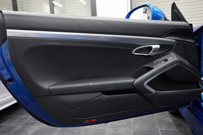 ポルシェ ボクスター Boxster（Type981） GTS 6MT  ホワイトメーターパネル オールレザー サファイアブルー  中古車