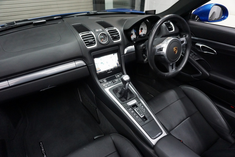 ポルシェ ボクスター Boxster（Type981） GTS 6MT  ホワイトメーターパネル オールレザー サファイアブルー  中古車