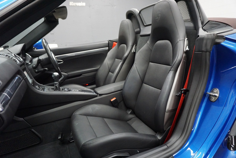 ポルシェ ボクスター Boxster（Type981） GTS 6MT  ホワイトメーターパネル オールレザー サファイアブルー  中古車