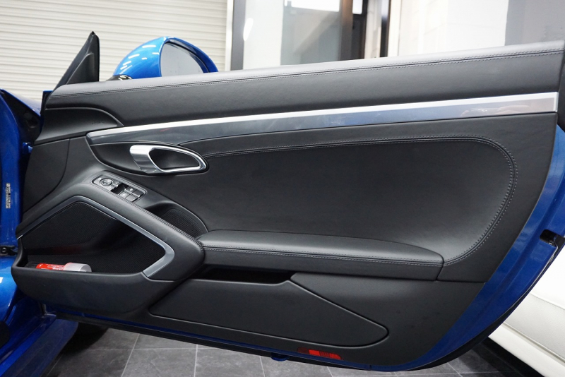 ポルシェ ボクスター Boxster（Type981） GTS 6MT  ホワイトメーターパネル オールレザー サファイアブルー  中古車