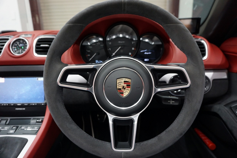 ポルシェ ボクスター Boster（Type981） Spyder  スパイダークラシックインテリア  カーボンフルバケットシート 中古車 中古車