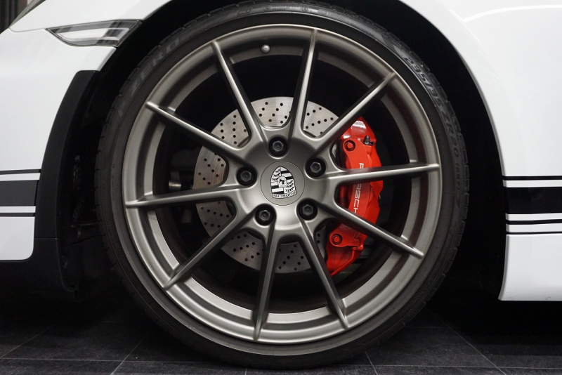 ポルシェ ボクスター Boster（Type981） Spyder  スパイダークラシックインテリア  カーボンフルバケットシート 中古車 中古車