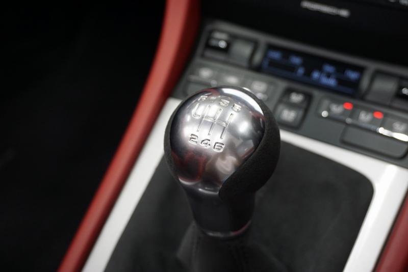 ポルシェ ボクスター Boster（Type981） Spyder  スパイダークラシックインテリア  カーボンフルバケットシート 中古車 中古車