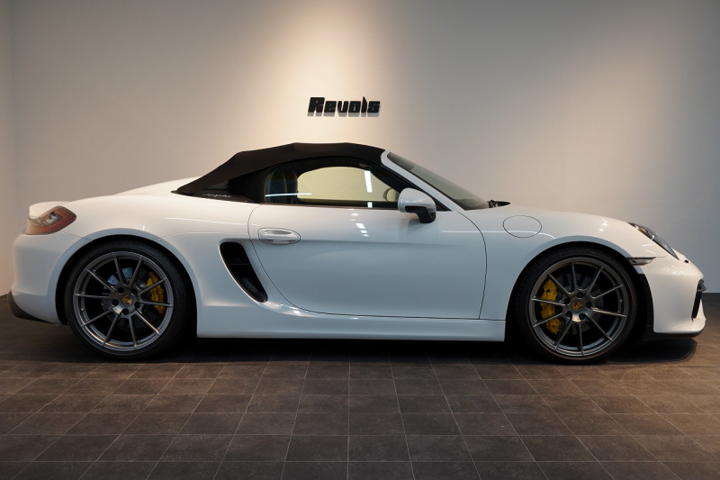 ポルシェ ボクスター Spyder PCCB アダプティブスポーツシート  オールレザー×イエローステッチ キャララホワイトメタリック  中古車